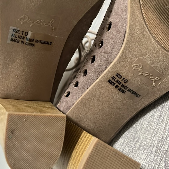 Qupid Faux Suede Lace Up Peep Toe Ankle Bootie Laser Cut 3 inch Block Heel Taupe - Picture 16 of 17